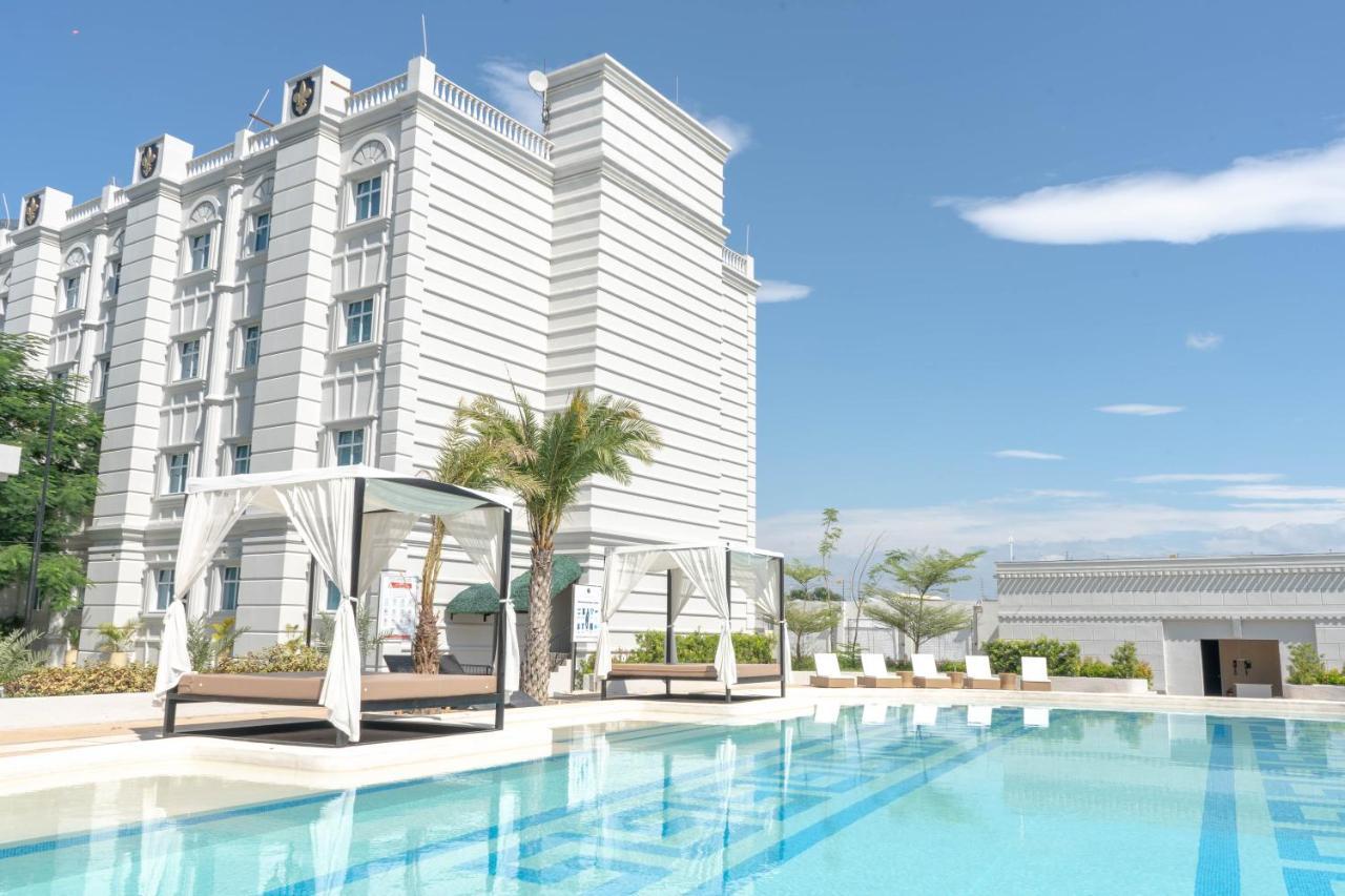 The Monarch Hotel Calasiao Dış mekan fotoğraf