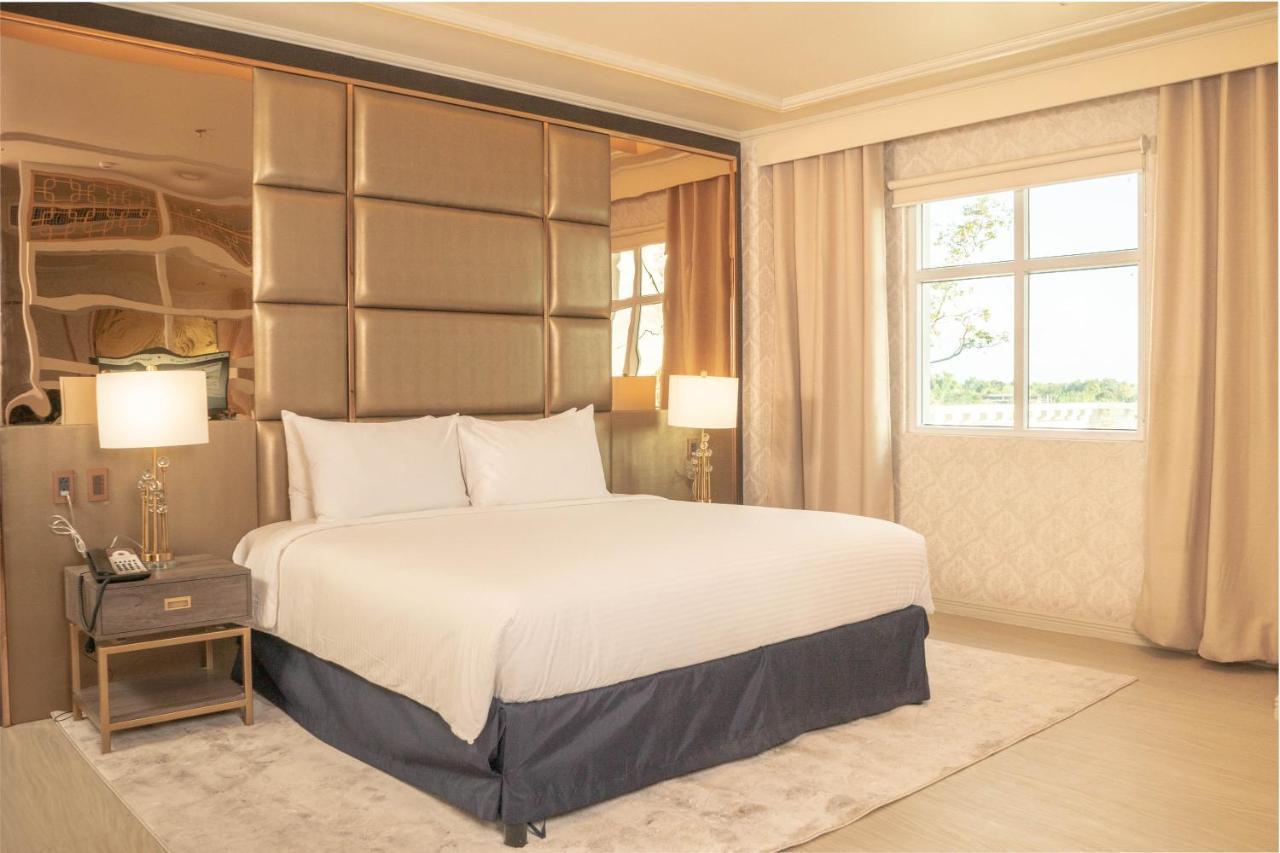 The Monarch Hotel Calasiao Dış mekan fotoğraf